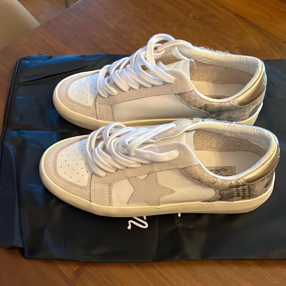 Vintage Havana Angel Sneaker women’s 8.5